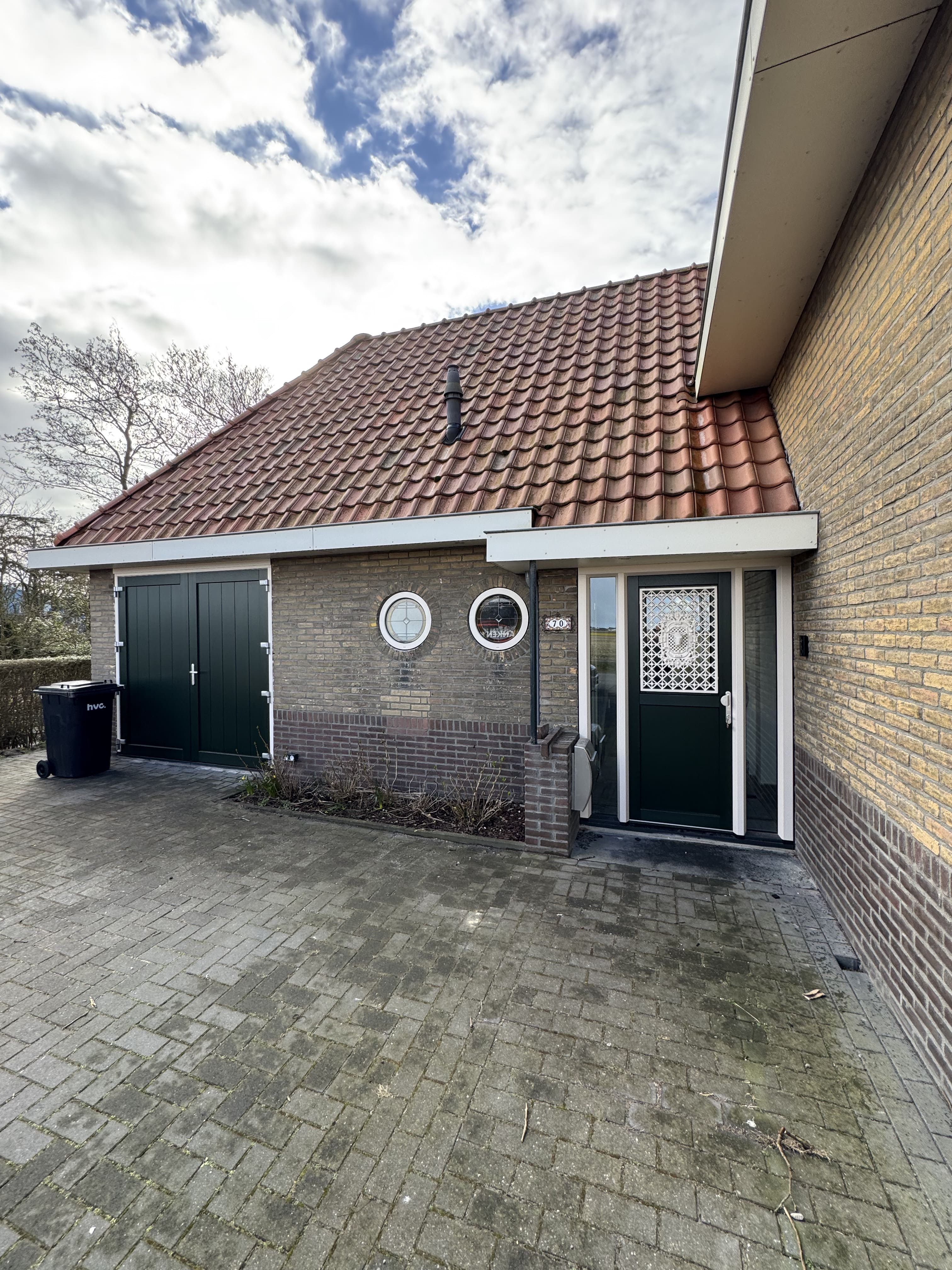 Kunststof kozijnen, glas in lood en garage deuren in Julianadorp
